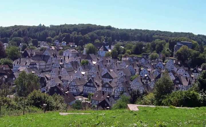 Uitzicht op de Alter Flecken in Freudenberg